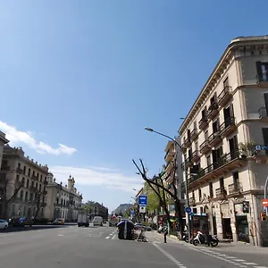 https://hostal-orleans-barcelona.topbarcelonahotels.com